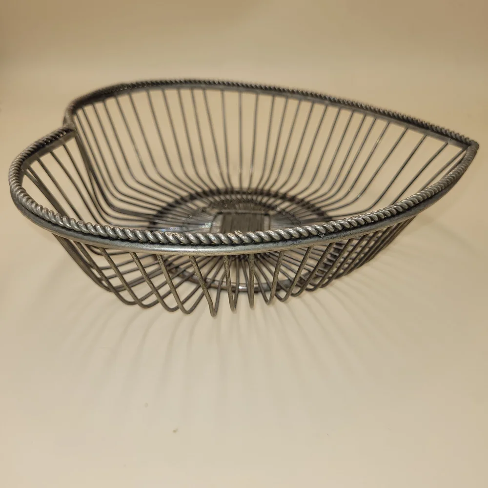 Vtg Heart Shaped Folk Art French Style Wire Basket for Eggs Fruit, Rolls Dresser